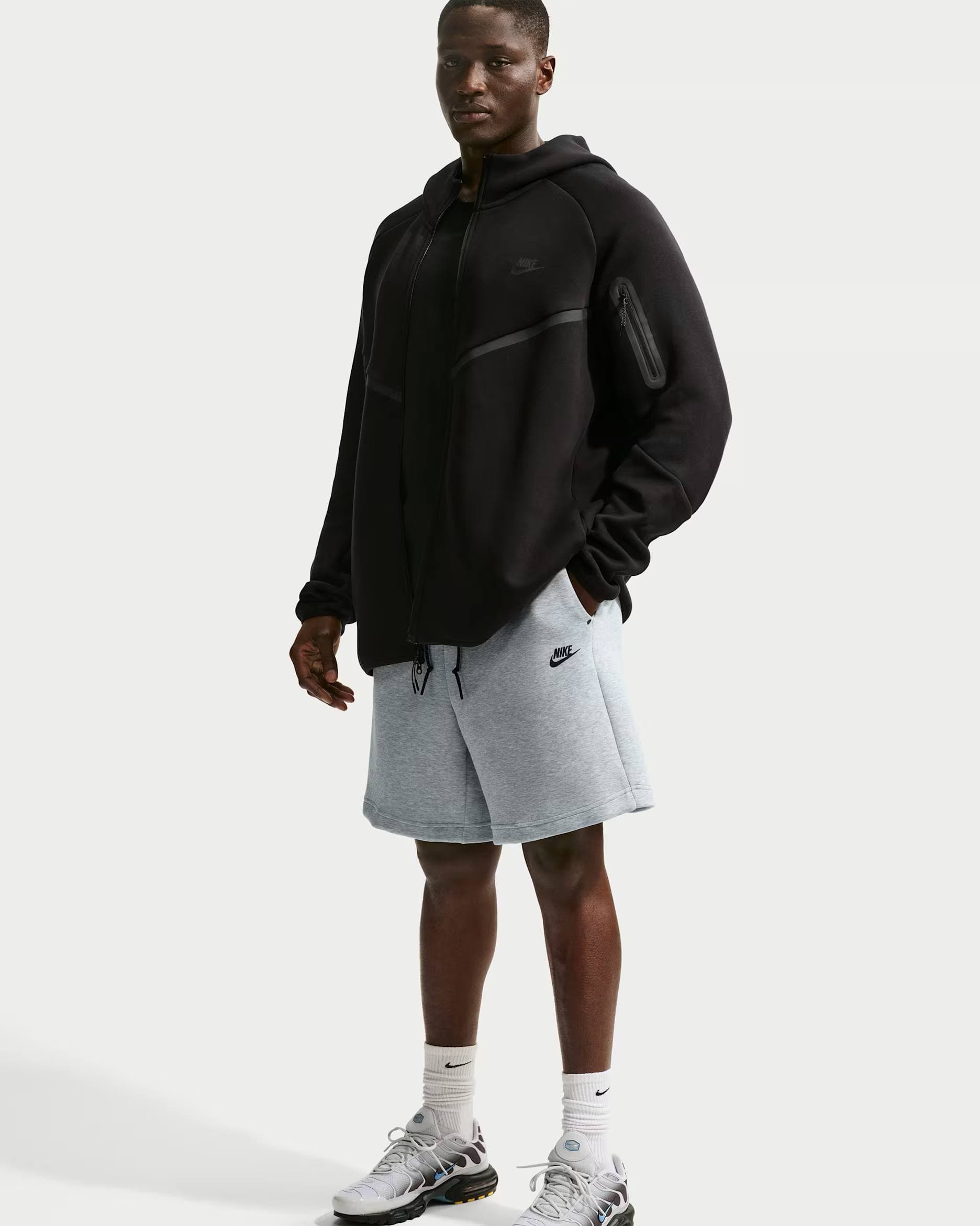 شلوارکNike Tech — تصویر ۷