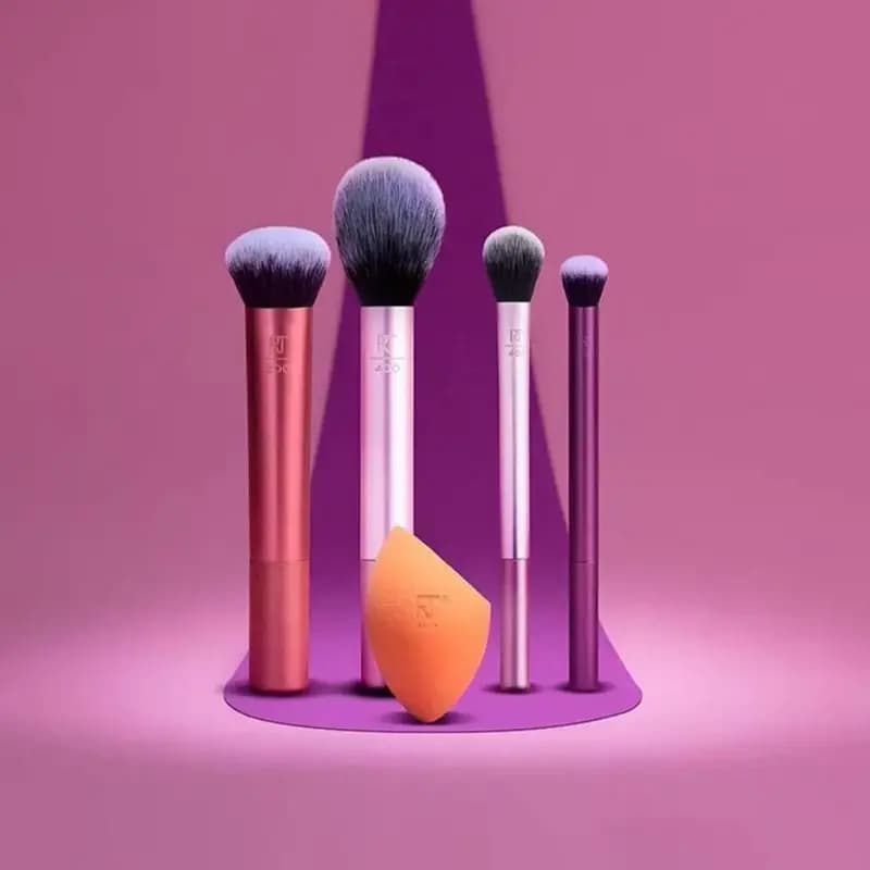 ست براش و پد آرایشی ریل تکنیکس Real Techniques مدل Everyday Essentials Prestige بسته 5 عددی (اصل) — تصویر ۳