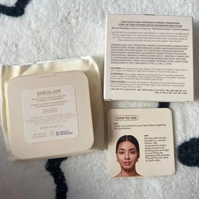 پنکک کرم پودری شیگلم رنگ Chantilly؛ کاور بالا و بافت ابریشمی مناسب پوستهای روشن (Sheglam) — تصویر ۴