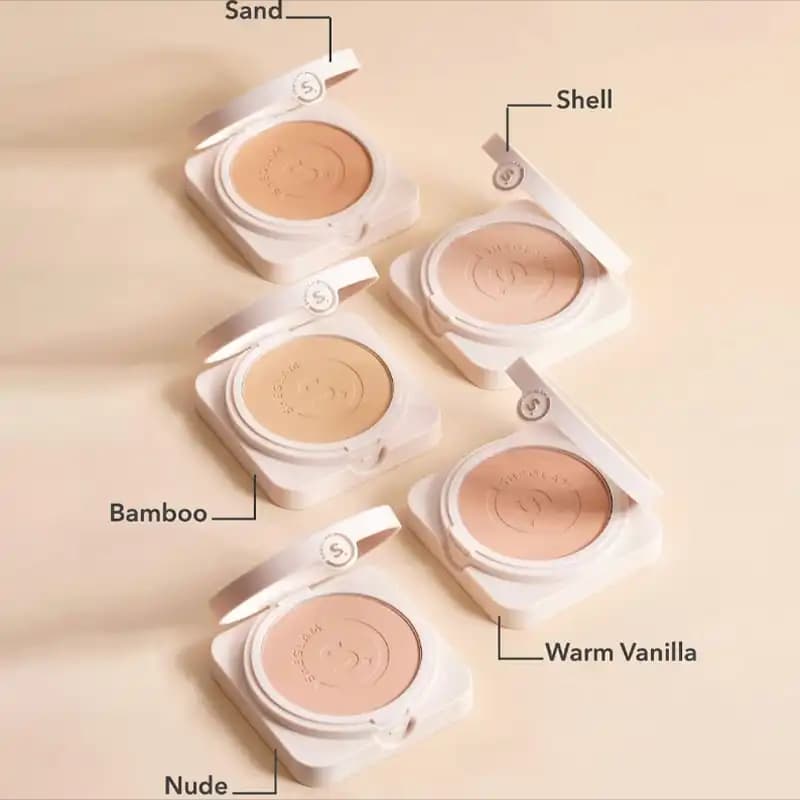 پنکک کرم پودری شیگلم رنگ Warm Vanilla؛ کاور بالا و مات بدون انسداد منافذ (Sheglam) — تصویر ۳