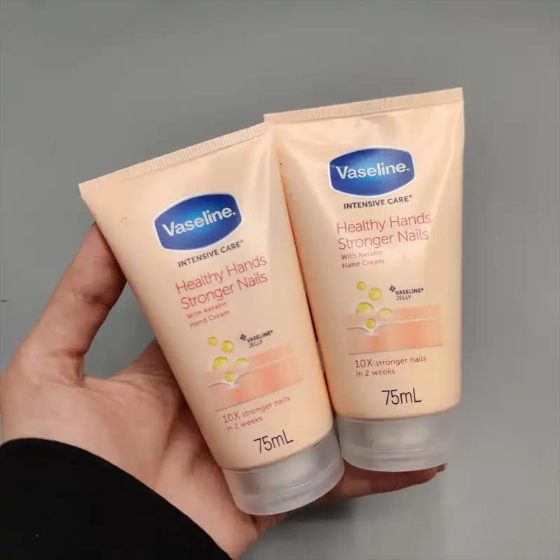 کرم دست و ناخن وازلین (تیوپی) حاوی کراتین Vaseline Healthy Hands Stronger Nails With Keratin — تصویر ۳
