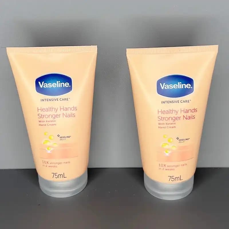 کرم دست و ناخن وازلین (تیوپی) حاوی کراتین Vaseline Healthy Hands Stronger Nails With Keratin — تصویر ۵