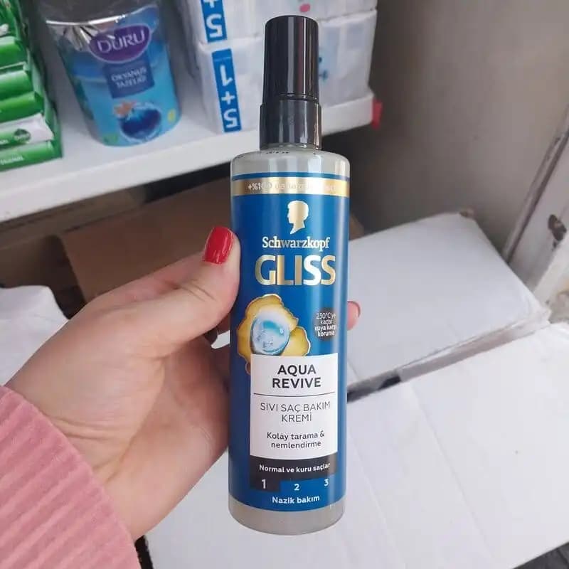اسپری مو دو فاز گلیس Gliss Aqua Revive – آبرسانی عمیق و لطافت موهای خشک و نرمال — تصویر ۳