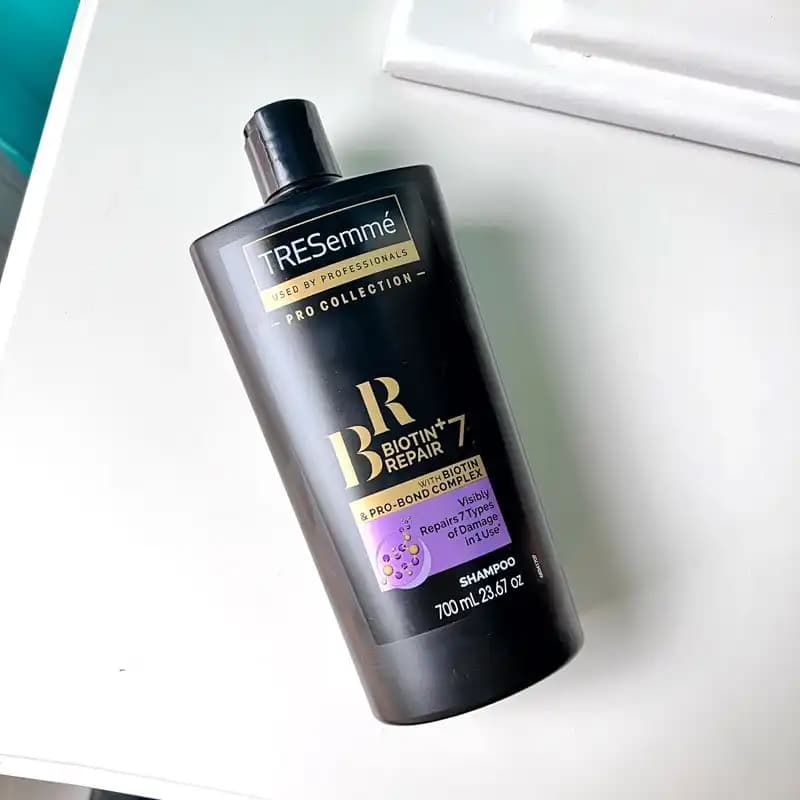 شامپو تقویت کننده ترزمه مدل 7+ Biotin Repair | ترمیم ۷ نشانه آسیب مو با بیوتین — تصویر ۵