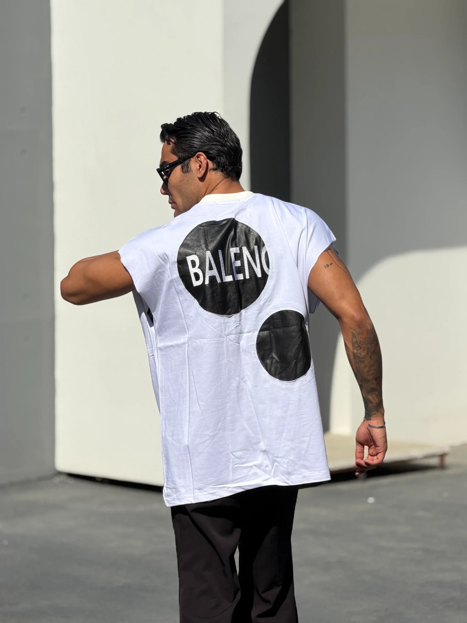 وست قواره دار مردانه balenciaga کد 10768-3 — تصویر ۴