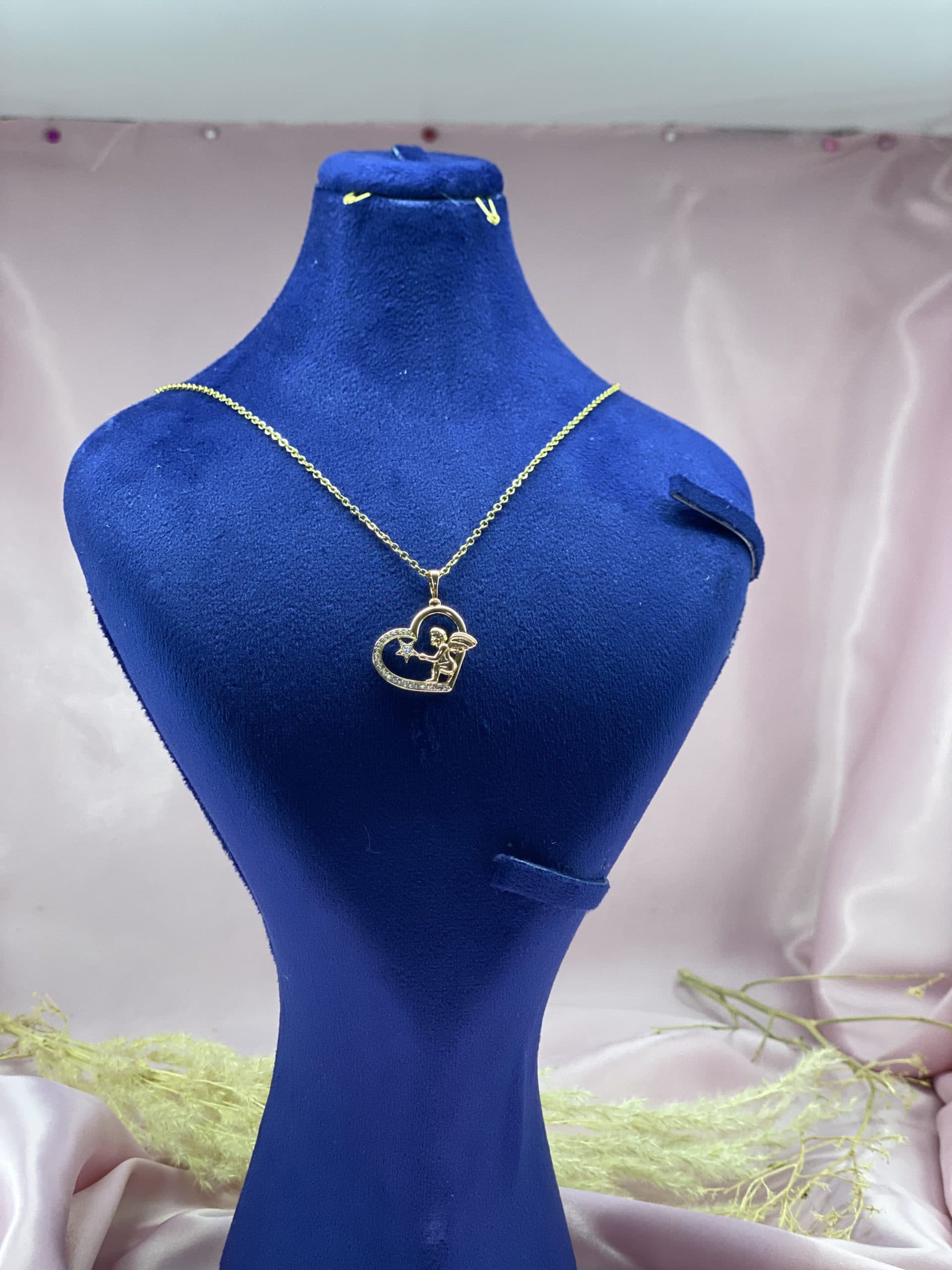 گردنبند فرشته و قلب نگین دار ژوپینگ طلایی رنگ با کیفیت و دوام بالا — تصویر ۳