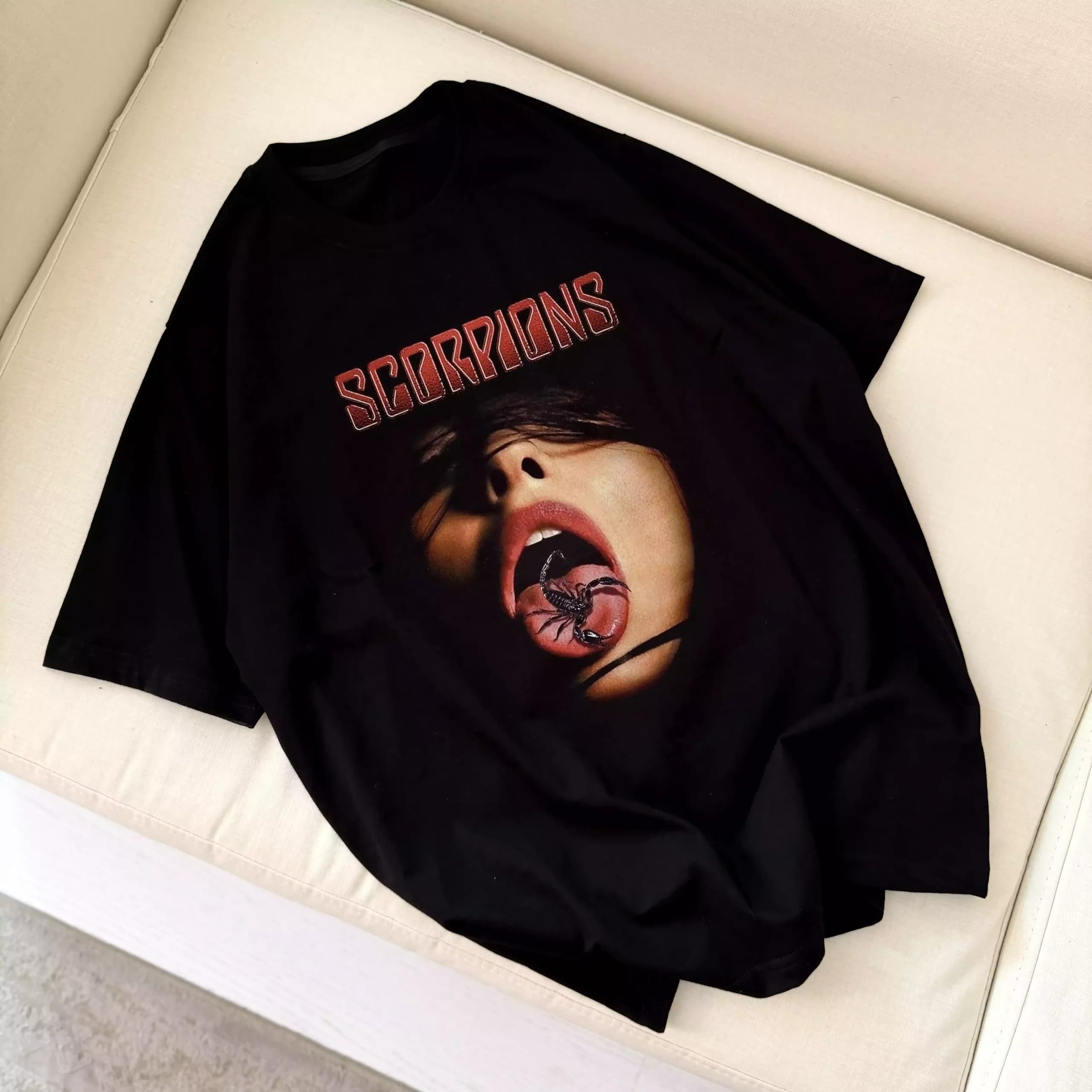 تیشرت نخ پنبه طرح اسکورپینز Scorpions