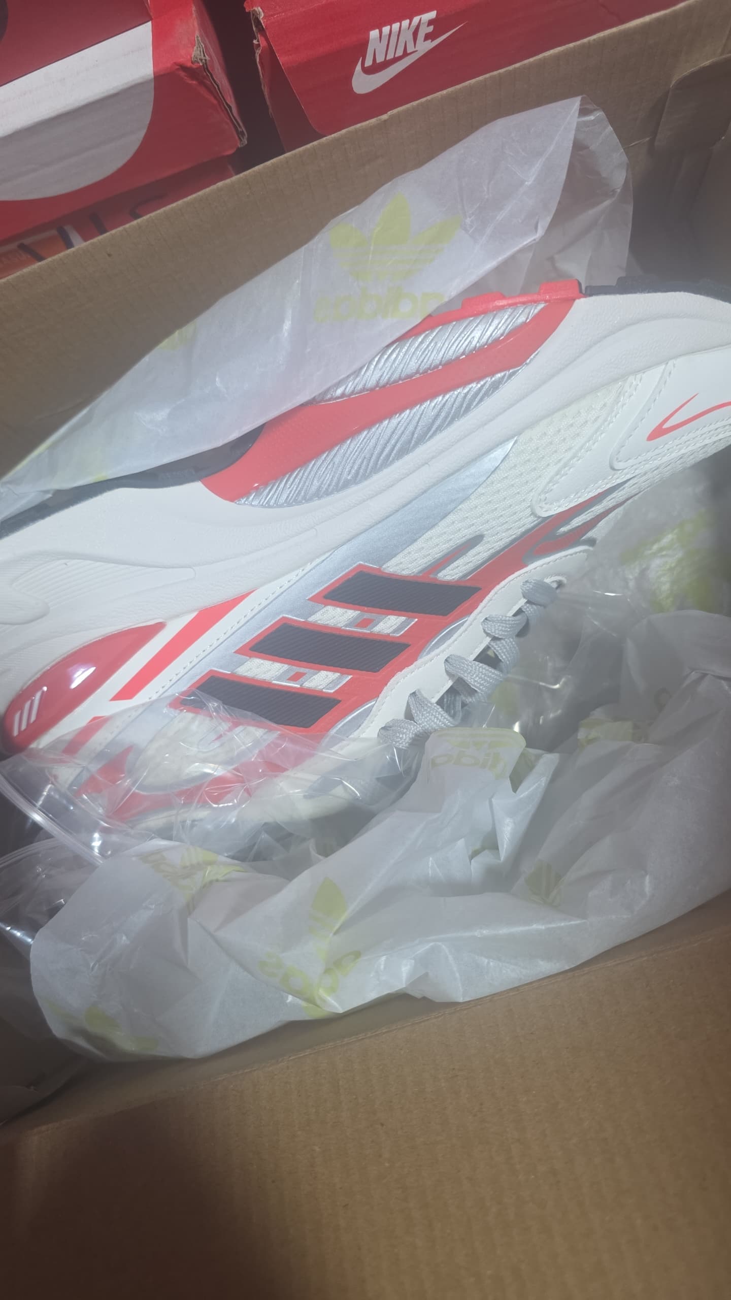 کتونی آدیداس ام تی اس پرو قرمز مستر کوالیتی | Adidas MTS Pro Red — تصویر ۳