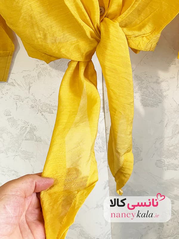 شومیز گره ای زنانه شیشه ای خردلی فری سایز 36 تا 46 — تصویر ۵