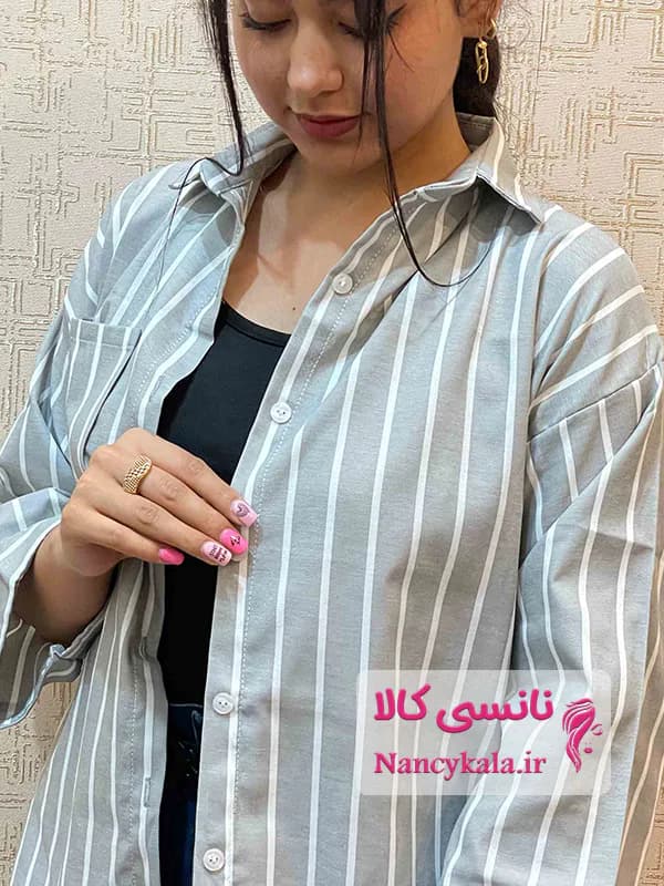 شومیز زنانه باکسی راه راه درشت جیب دار رنگ 3 فری سایز 36 تا 48 — تصویر ۳