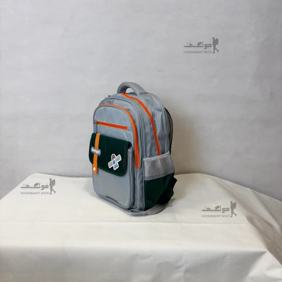 کوله پشتی وارداتی برند sunEight مدل سفینه فضایی — تصویر ۲
