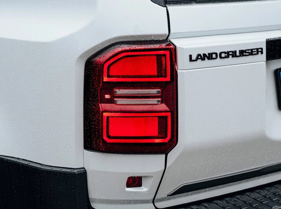 تویوتا پرادو 2.4L TURBO VXR مدل 2026 — تصویر ۳