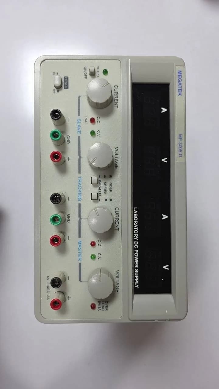 منبع تغذیه آزمایشگاهی دوبل تراکینگ مگاتک MEGATEK MP-3005D، خروجی 30 ولت 5 آمپر — تصویر ۵