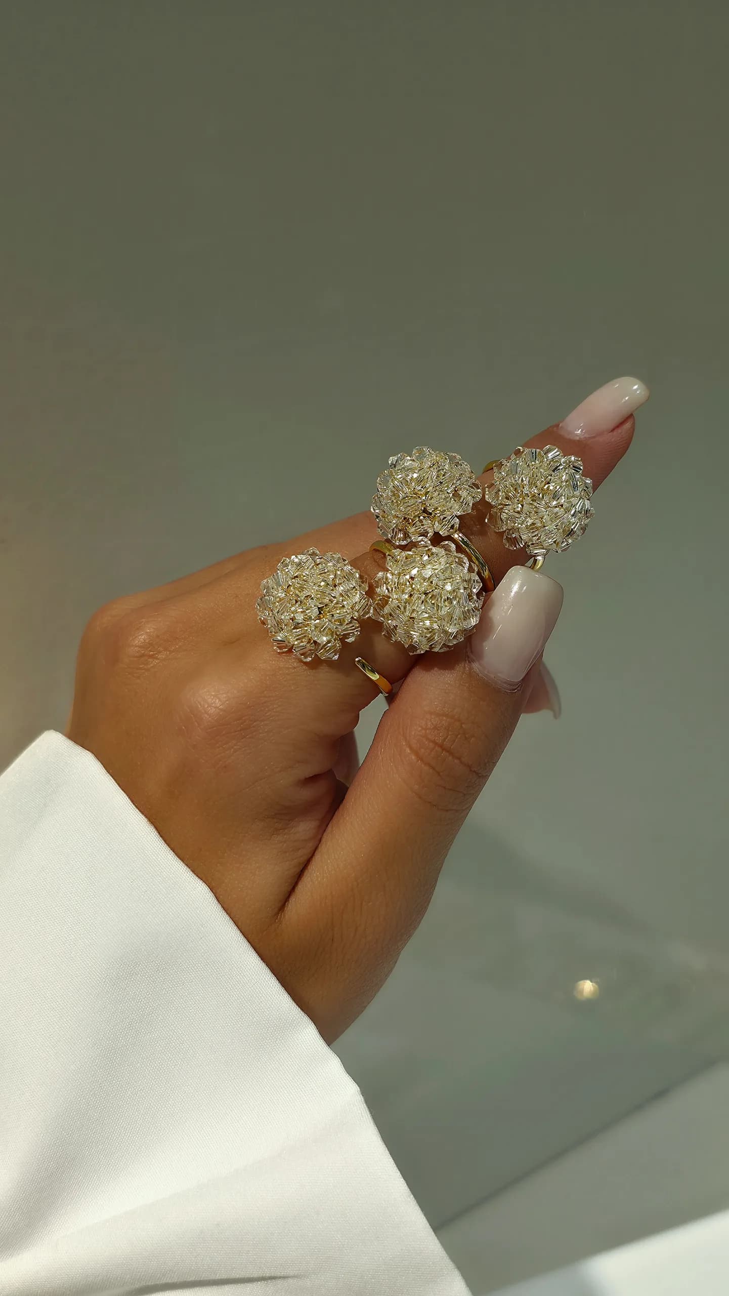 انگشتر جواهری طرح شکوفه یخی — تصویر ۵