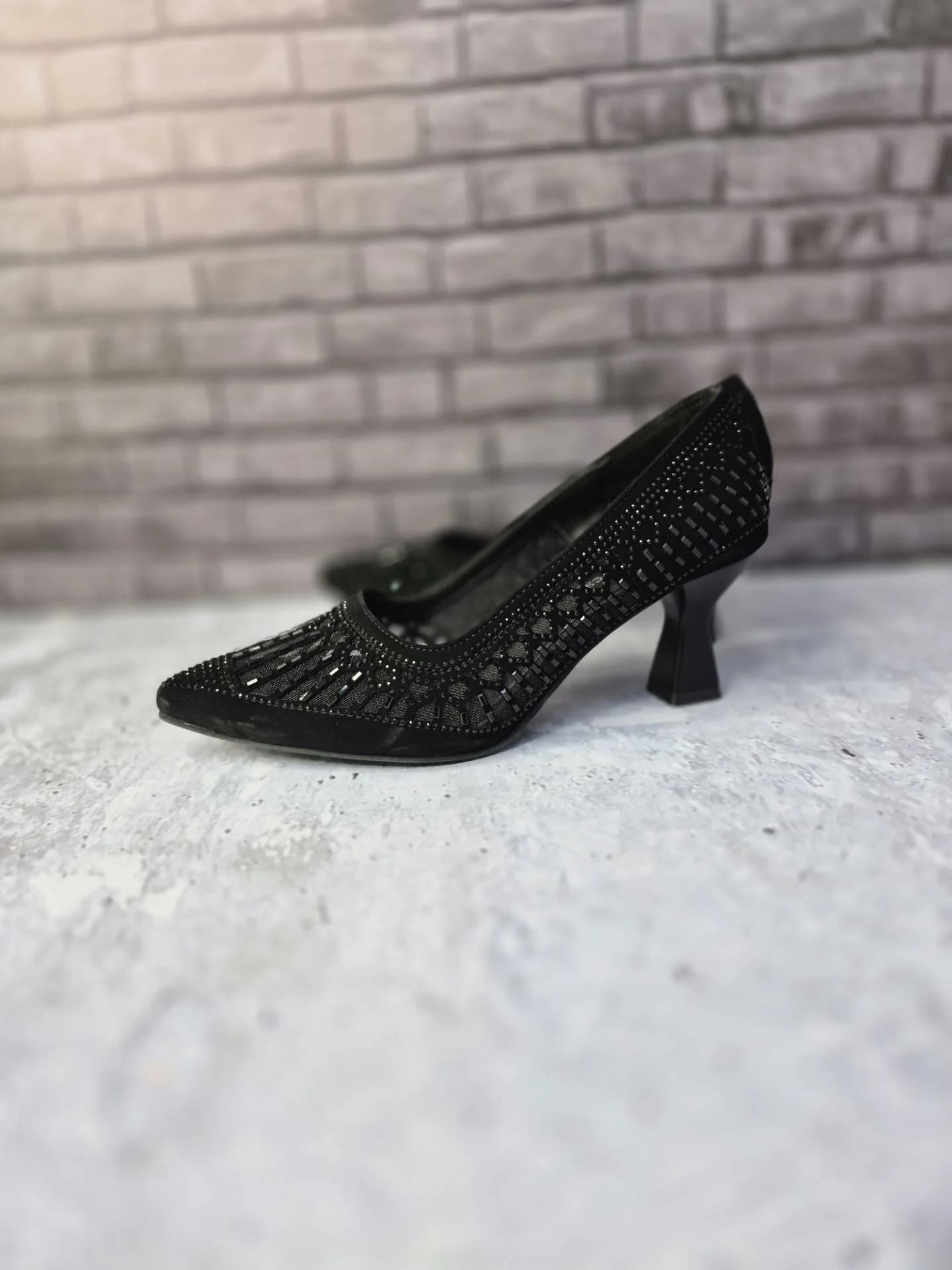 کفش مجلسی زنانه پاشنه نازک نوک تیز مخمل — تصویر ۲