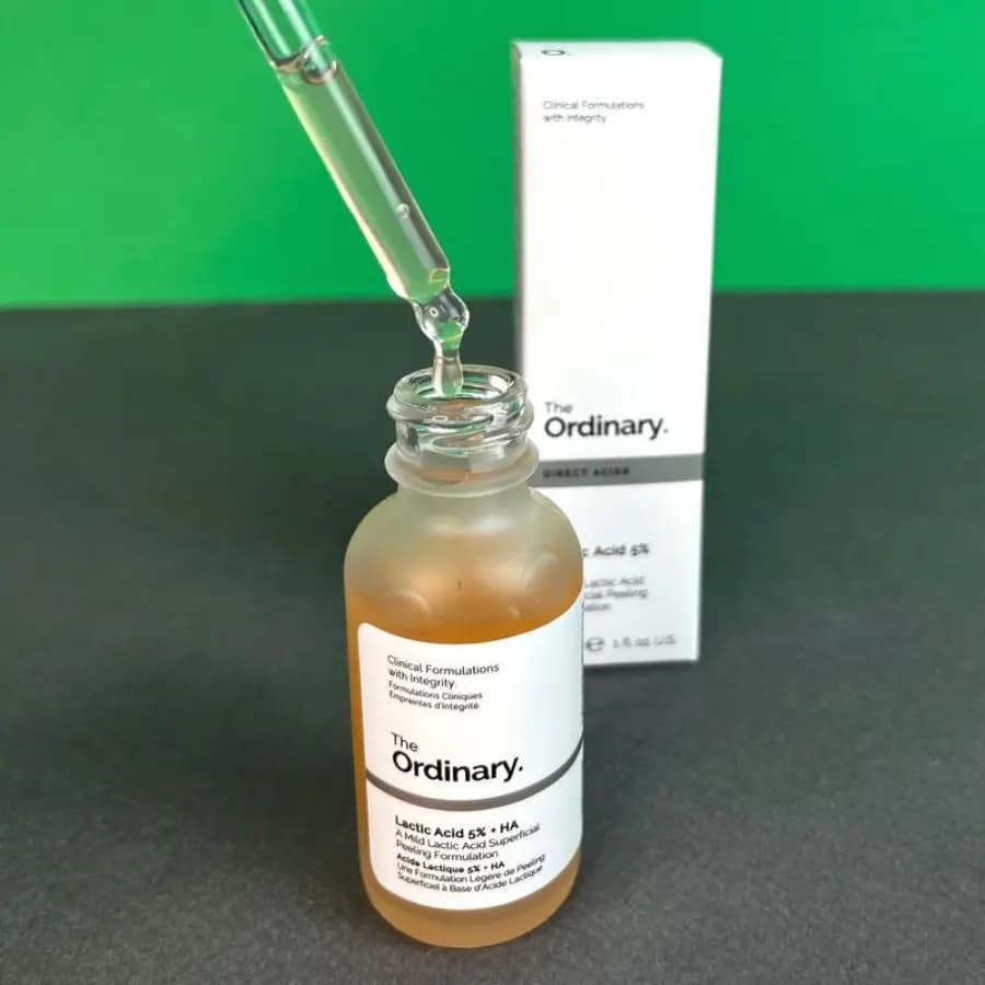 سرم لاکتیک اسید 5% اوردینری جوانساز و آبرسان پوست حجم 30 میلی لیتر — تصویر ۴