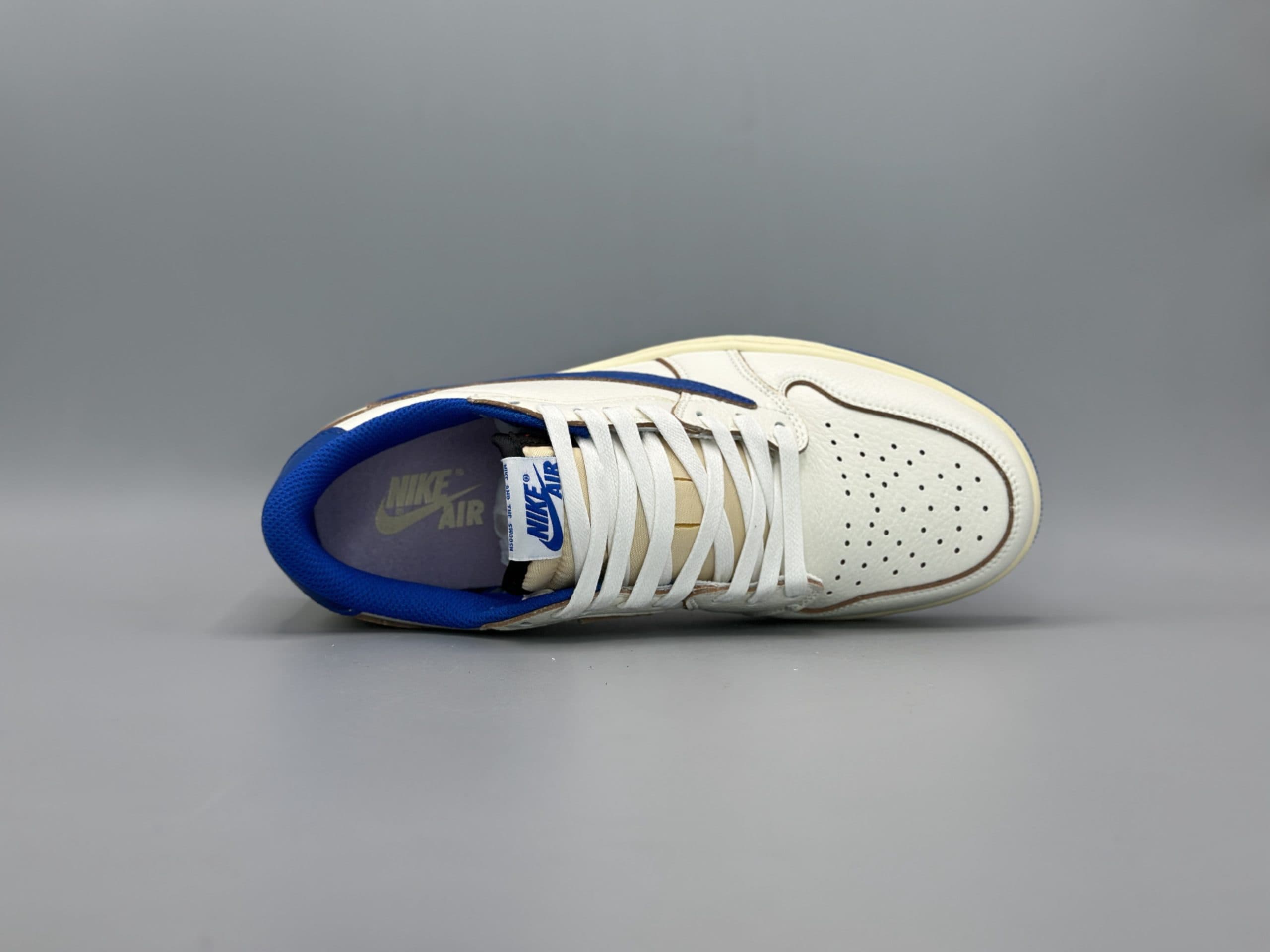 کتانی نایکی جردن1لو تراویس فرگمنت سفید مشکی آبی/Nike Air Jordan1 low Travis — تصویر ۹
