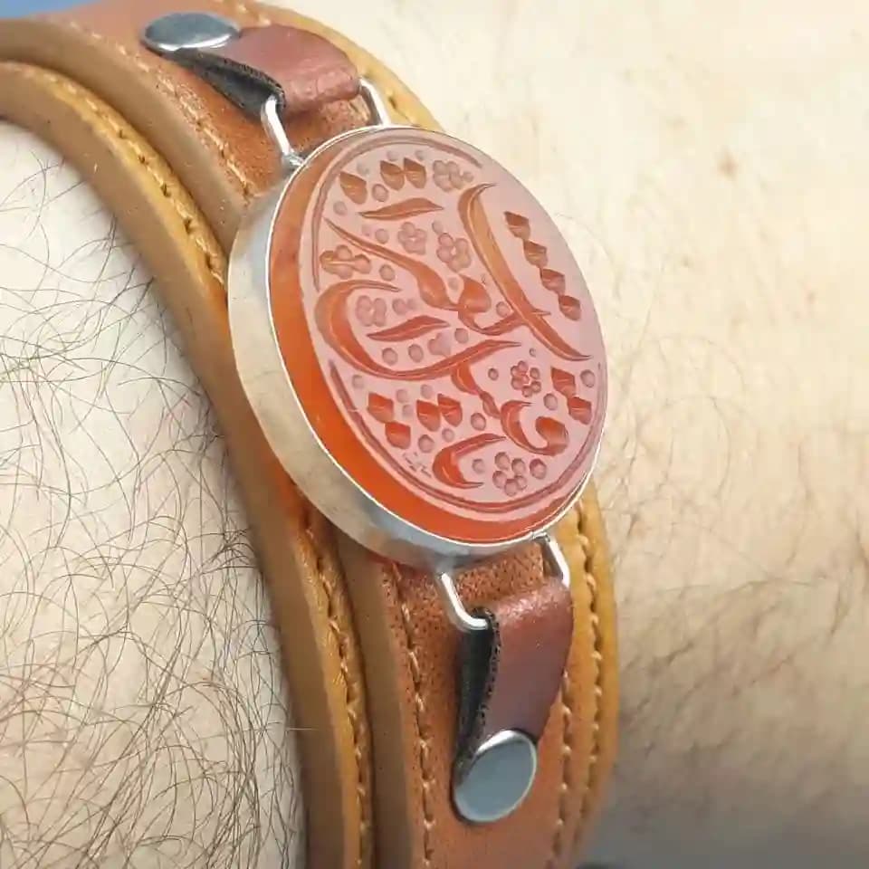 دستبند چرمی عقیق سرخ خطی 3458
