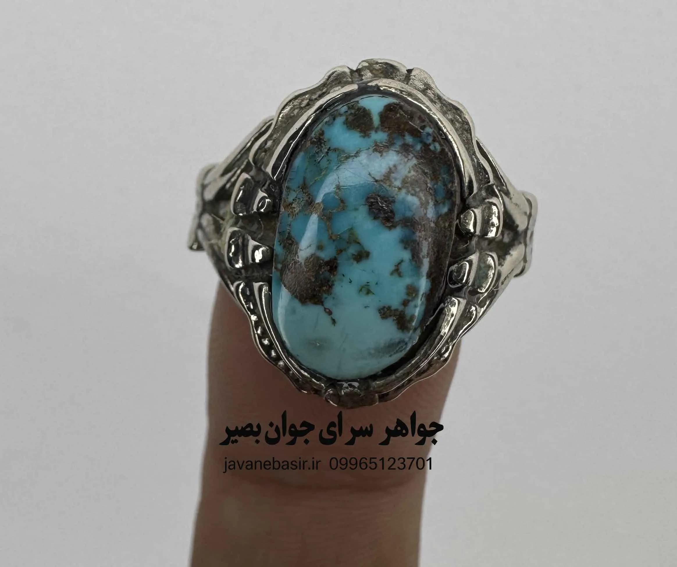 انگشتر فیروزه زنده نیشابور با رکاب ظریف؛ آبی که نفس میکشد