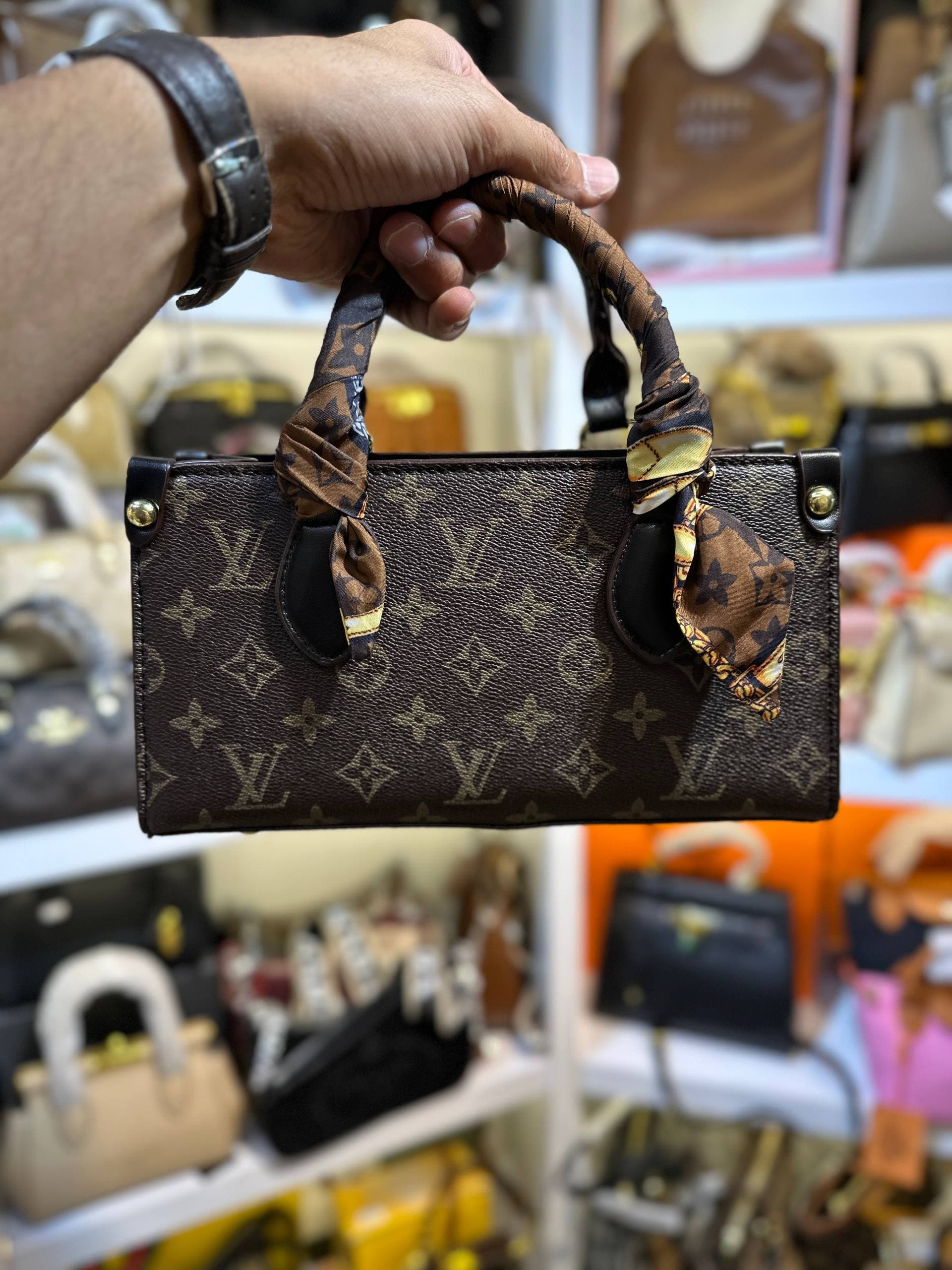 کیف اندگو لویی ویتون Lv Onthego 9317 — تصویر ۸