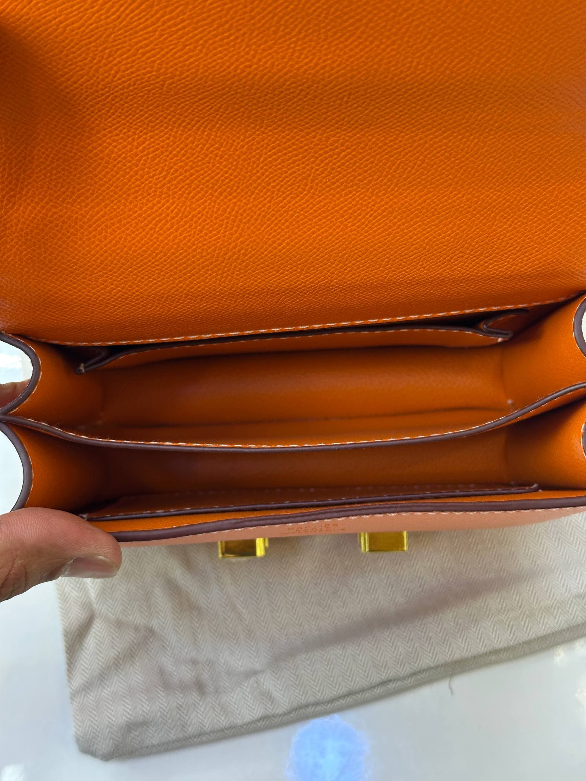کراس بادی هرمس Hermes — تصویر ۷