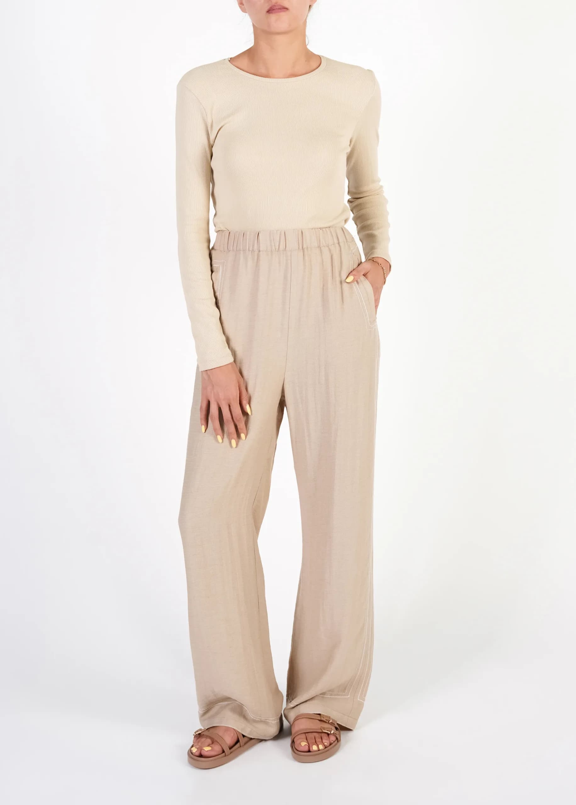 شلوار از بالا گشاد دمسه دوزی — تصویر ۲
