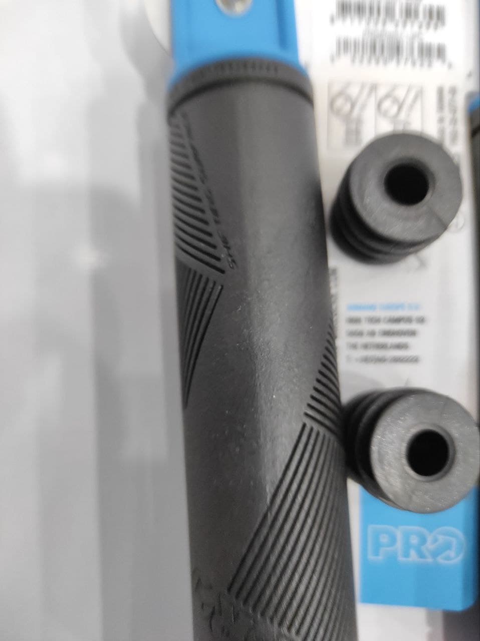 گریپ دوچرخه پرو مدل Slide on Sport Grips مشکی — تصویر ۳