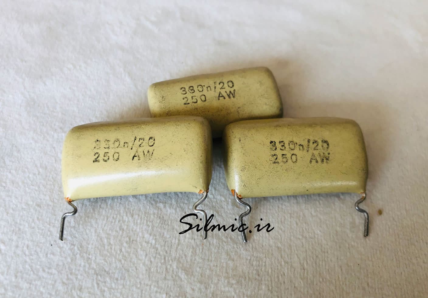خازن 330 نانو فاراد 250 ولت Mullard هلند سری Mustard بی رقیب در تن کنترل — تصویر ۲