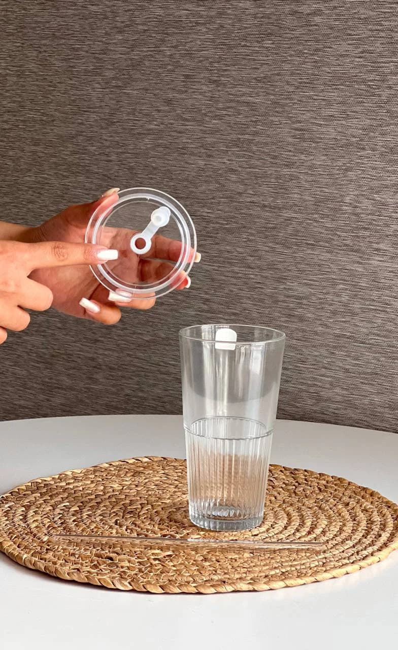 لیوان شیکر شیشه ای درب شفاف 500 میل لیمون کد 2512 — تصویر ۳
