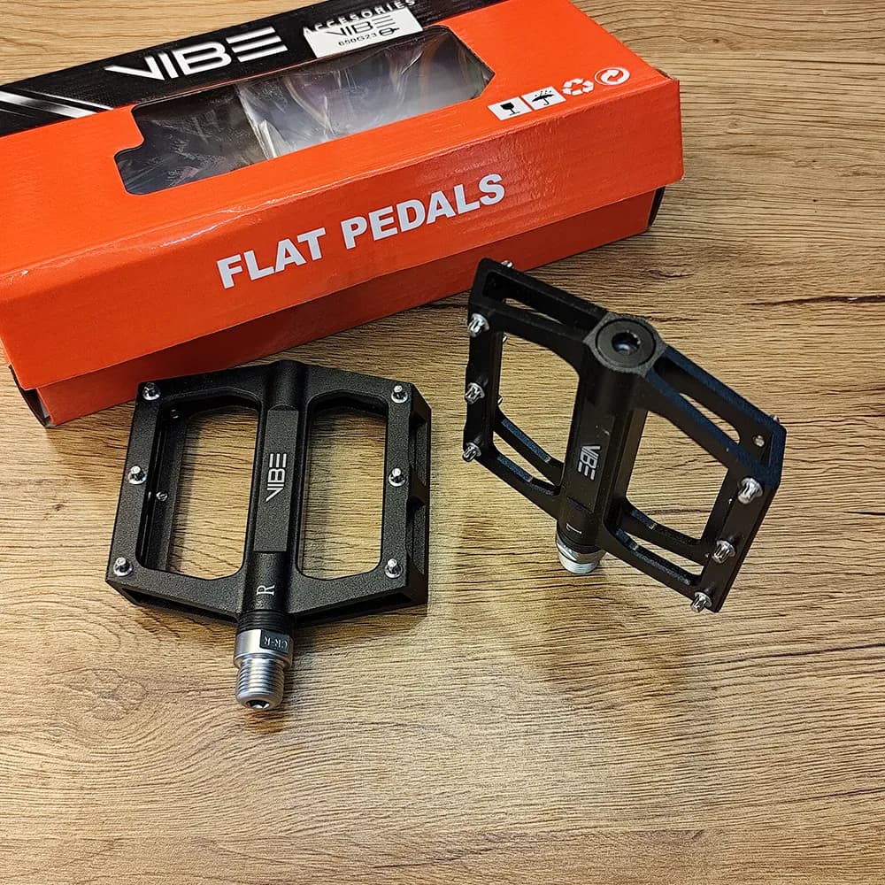 پدال آلومینیوم بلبرینگی پهن VIBE MX-P903 | رکاب دوچرخه با شفت کرومولی و میخ قابل تعویض — تصویر ۲