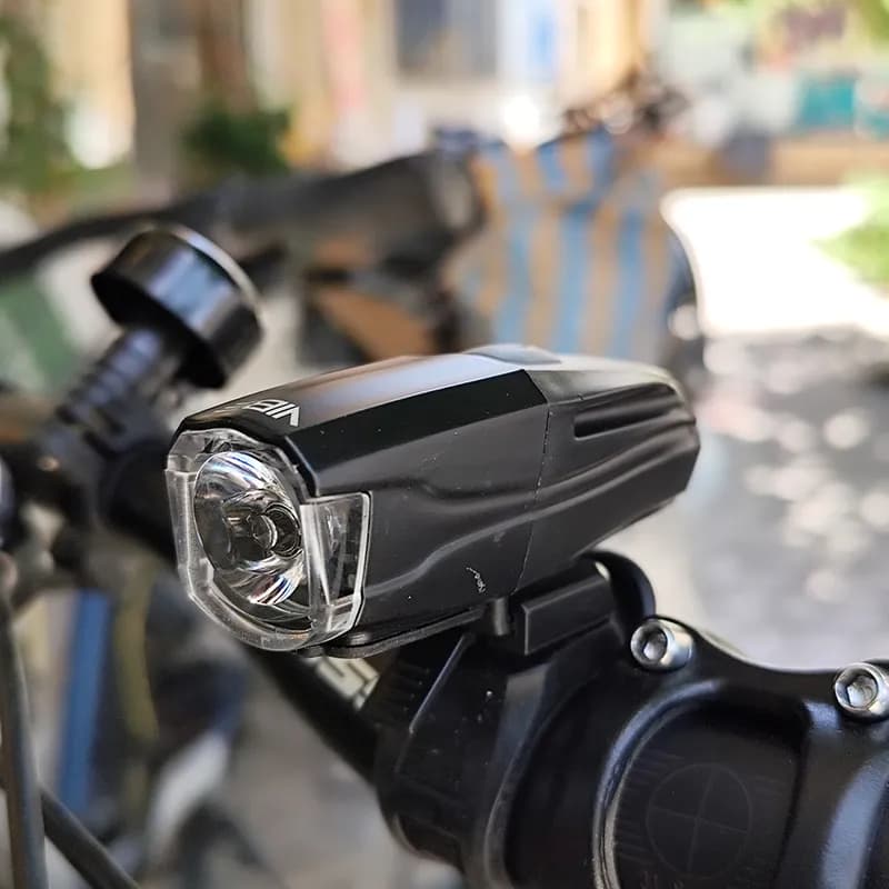 چراغ جلو دوچرخه وایب 700 لومن VIBE 700 — تصویر ۲