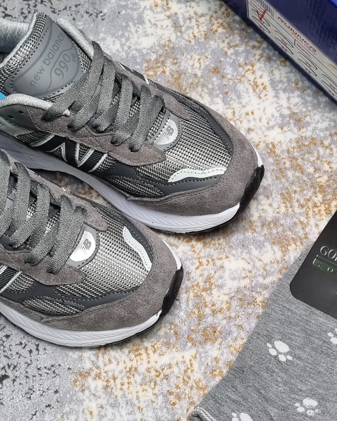 کتونی زنانه نیوبالانس 990 New Balance کد 38 — تصویر ۴