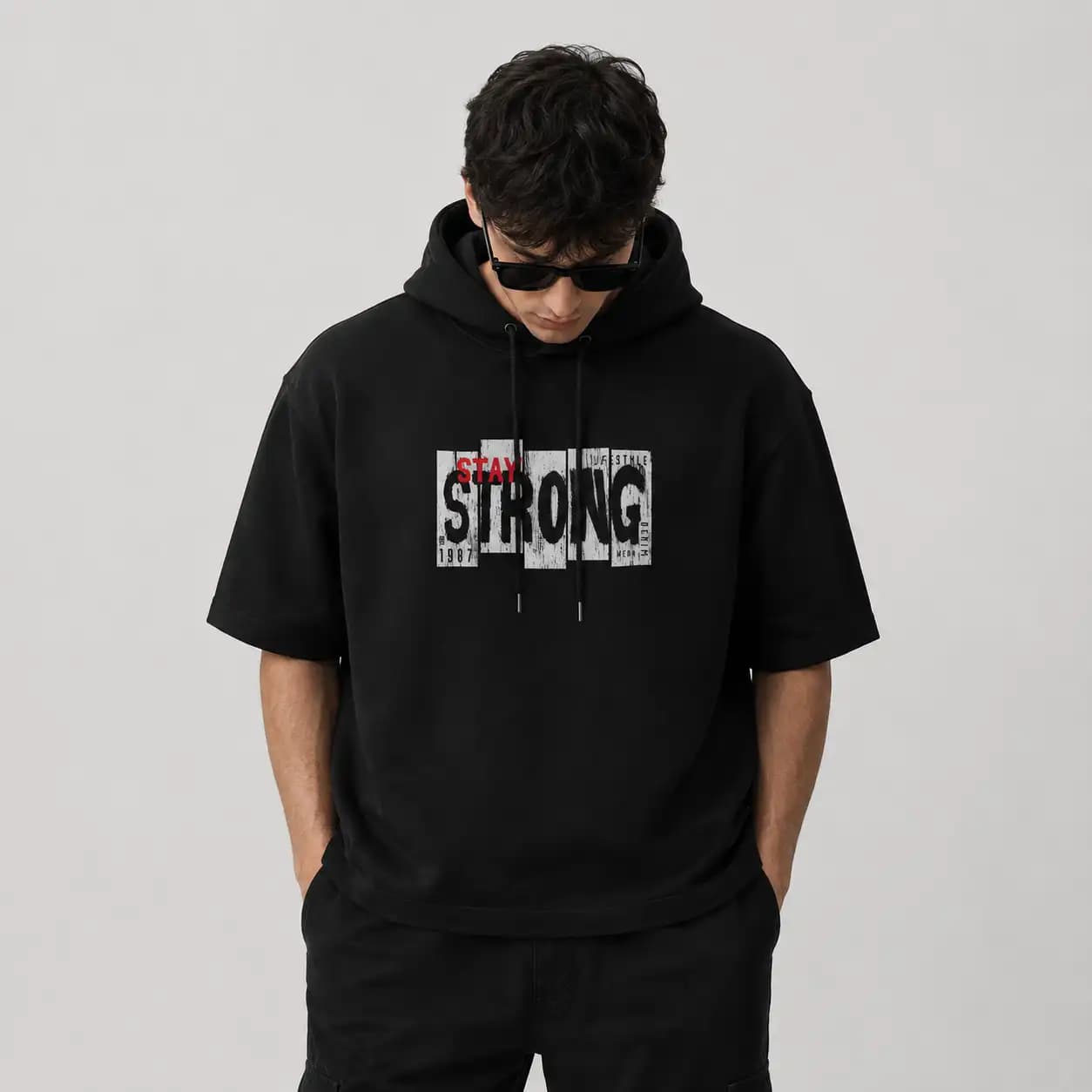 تیشرت کلاهدار نخ پنبه طرح strong