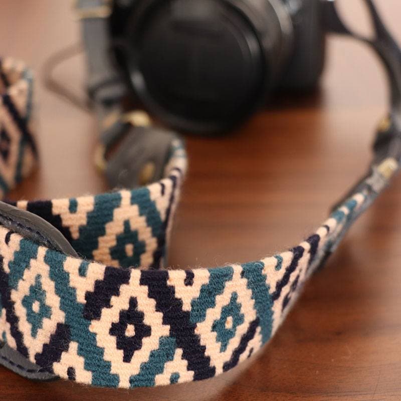بند دوربین گلیمی شیراز — تصویر ۴