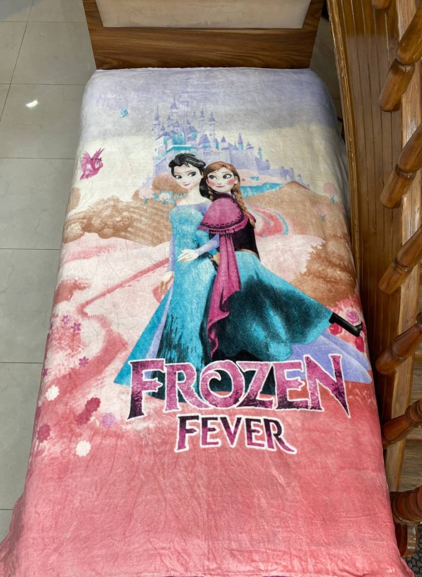 پتو ژله ای مسافرتی یکنفره طرح السا و آنا Elsa, Anna سایز 160*220