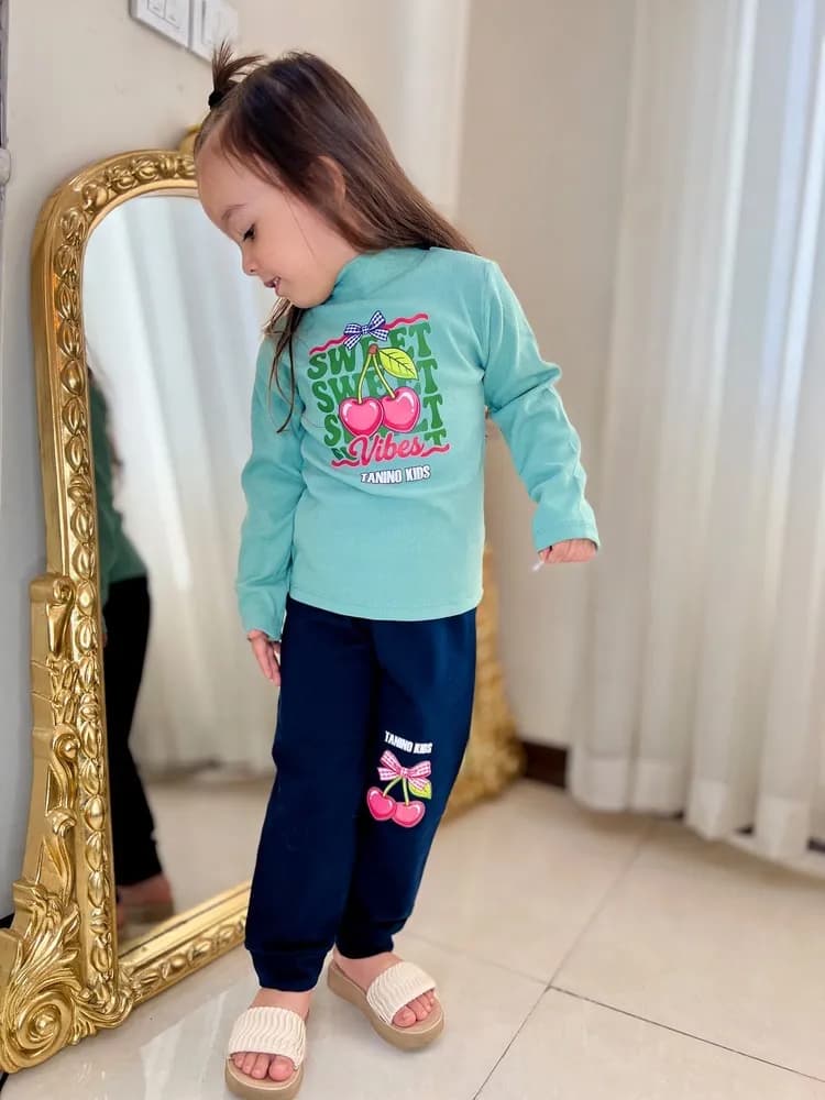 بلوز یقهاسکی و شلوار بچگانه — تصویر ۷
