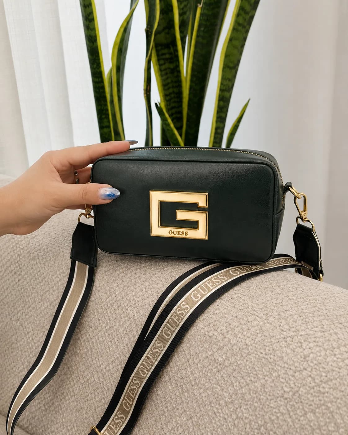 کیف کلاچ و دوشی زنانه گس (Guess) سبز + فیلم