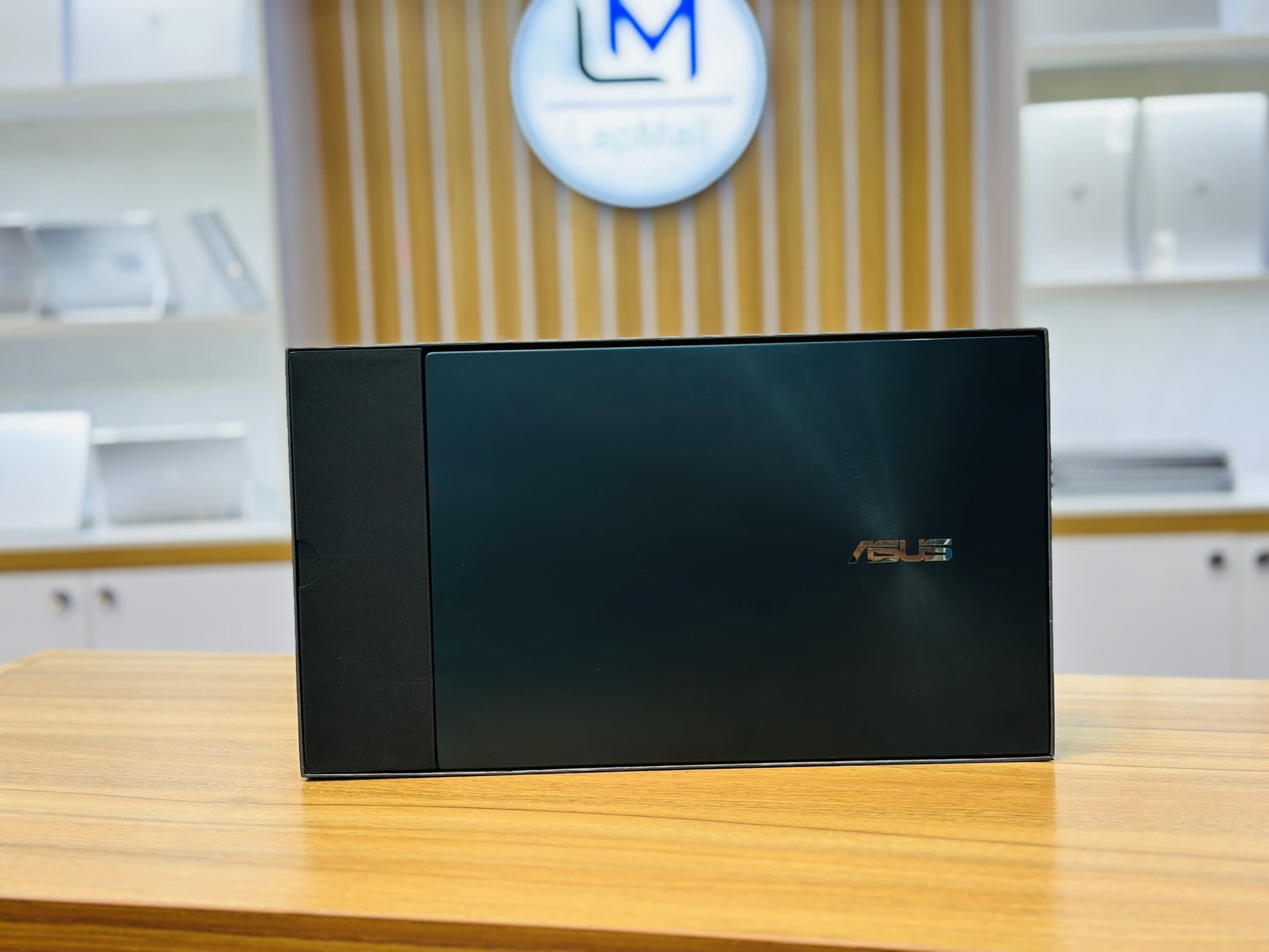 لپ تاپ Asus ZenBook UX482EAR | AMD Ryzen 5 PRO 4650U | RAM16 | 256SSD | AMD Radeon 512MB — تصویر ۹
