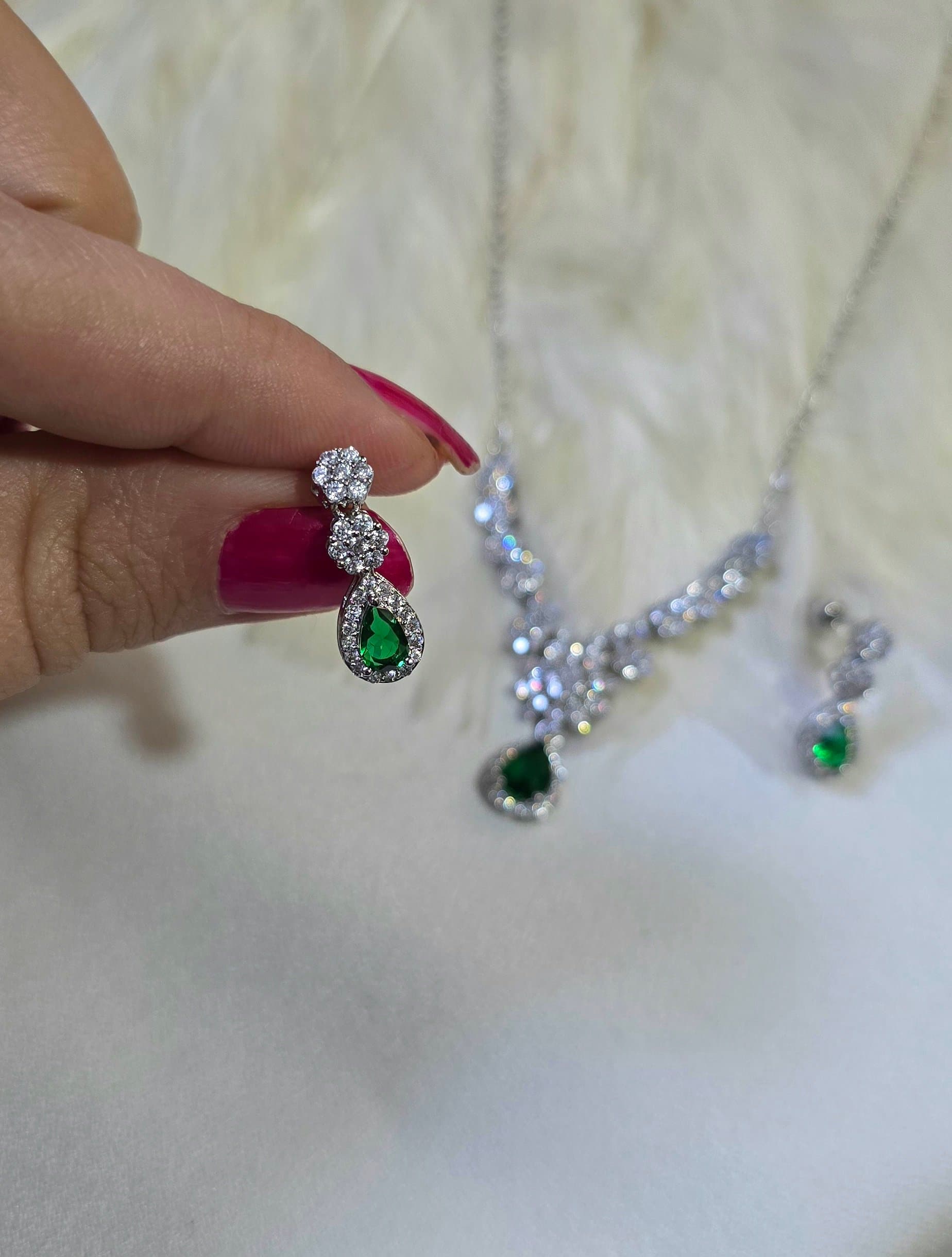 نیمست جواهری نگین سبز کد 5017 — تصویر ۳