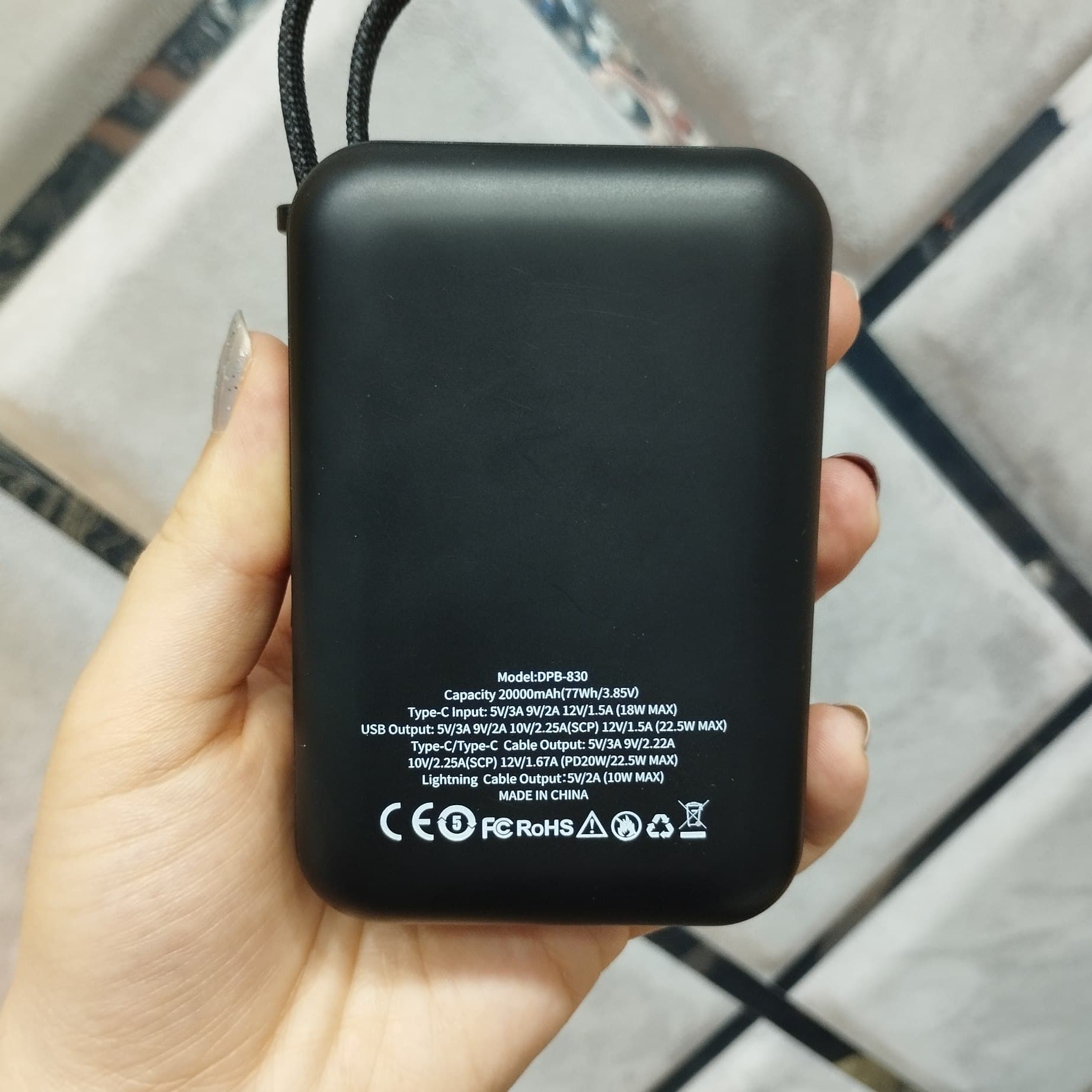 پاوربانک ۲۰۰۰۰ فست شارژ DOOC مدل DPB-830 (دارای کابل داخلی) — تصویر ۳
