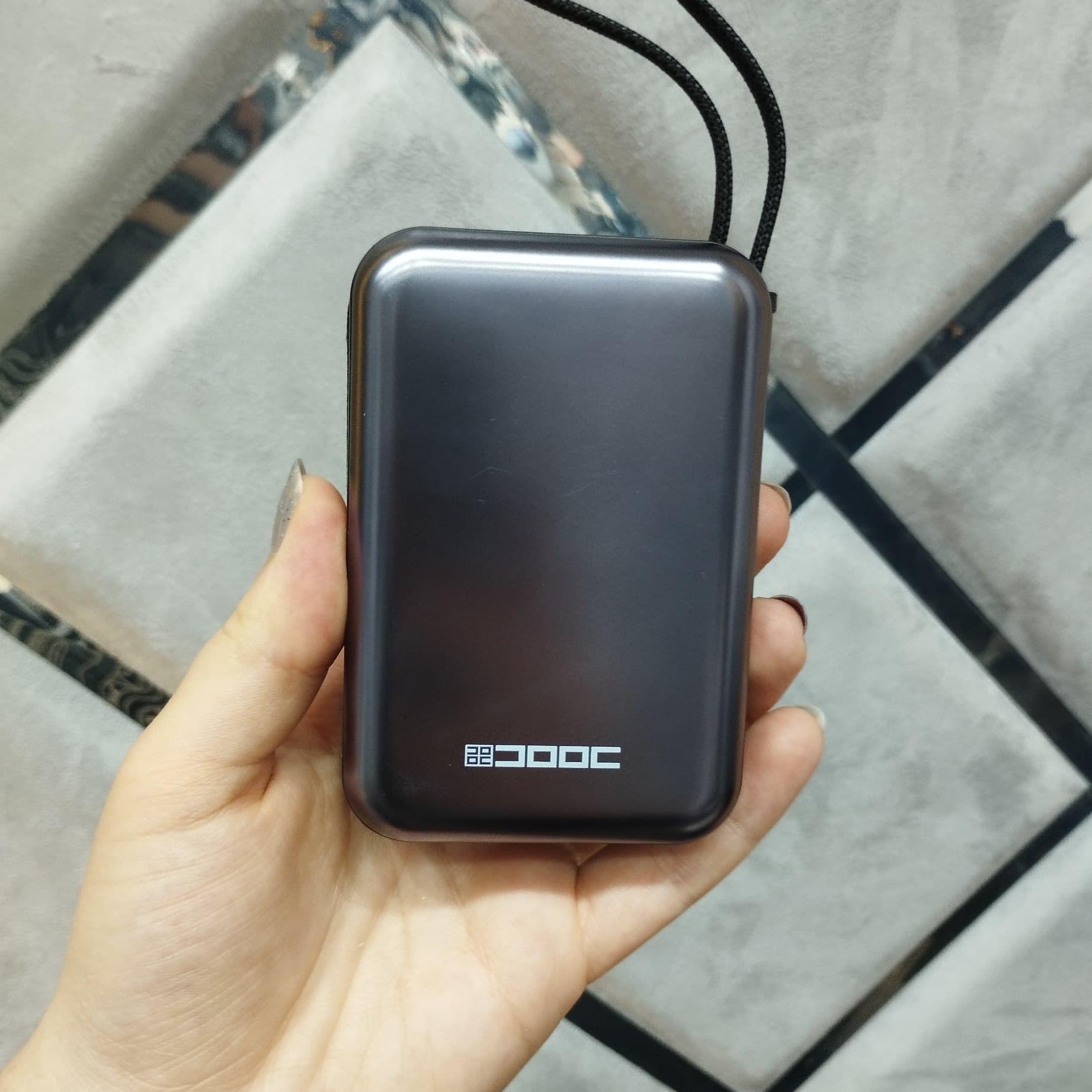 پاوربانک ۲۰۰۰۰ فست شارژ DOOC مدل DPB-830 (دارای کابل داخلی) — تصویر ۲