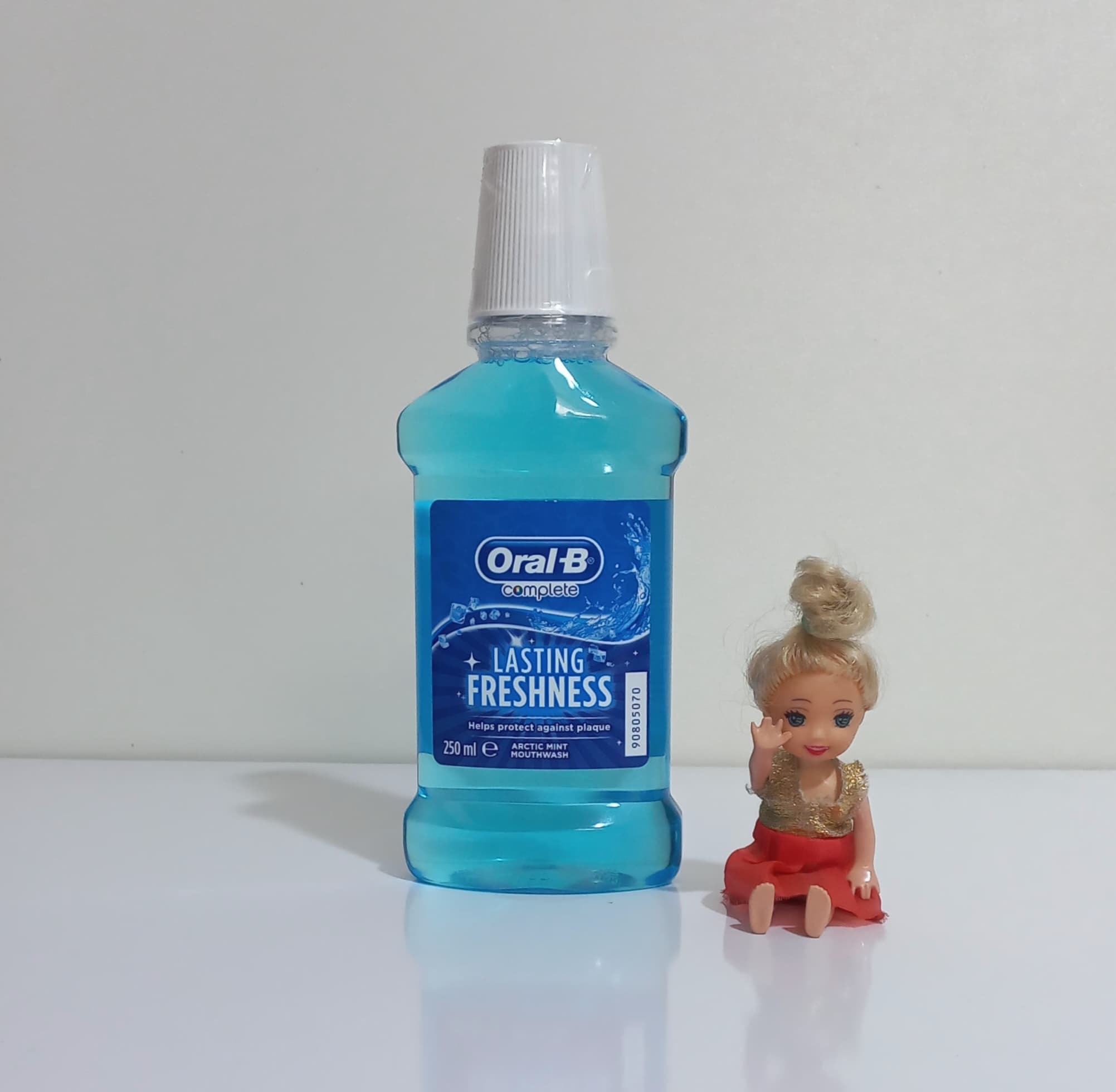 دهان شویه نعنایی Oral-B مدل Lasting Freshness حجم 250 میل