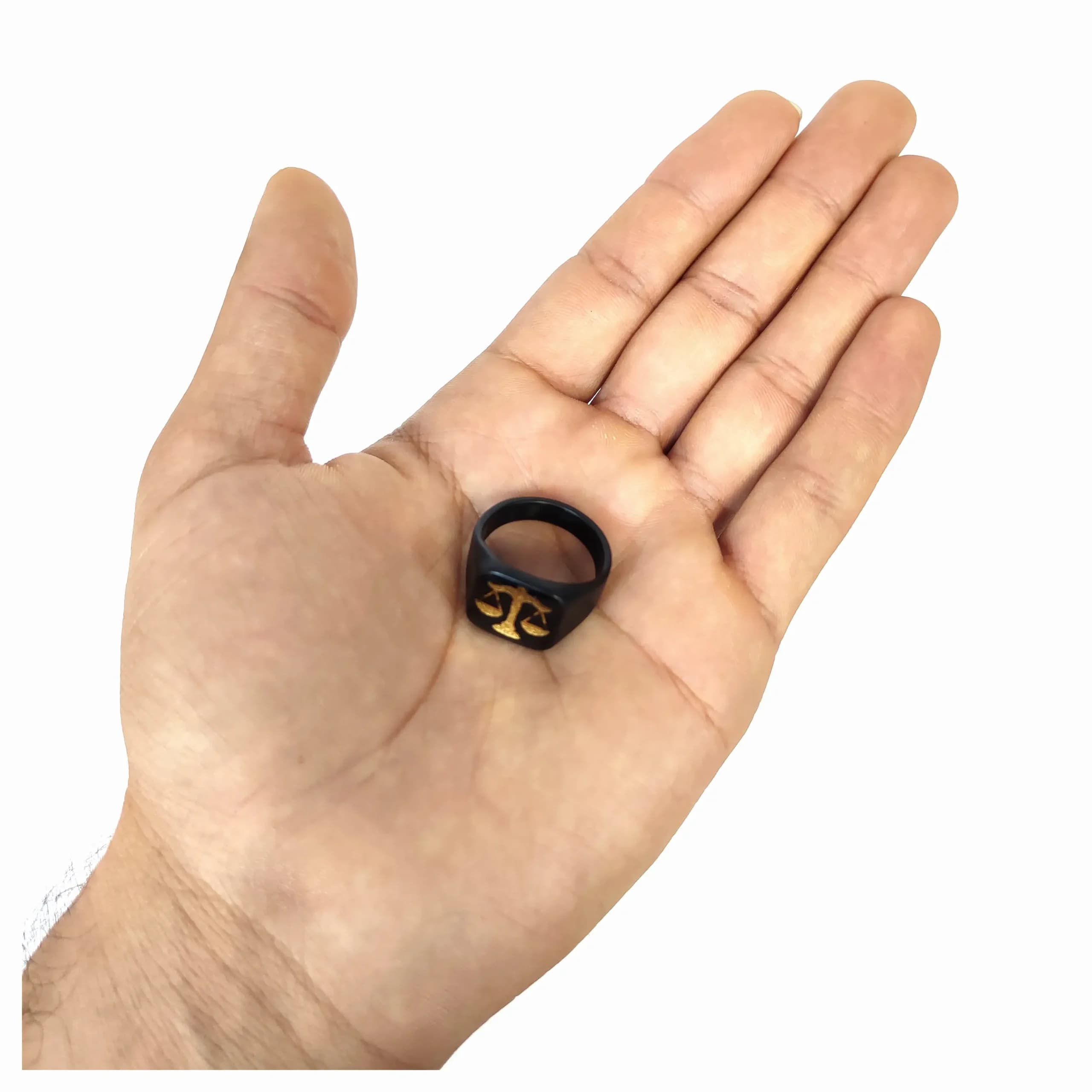 انگشتر حقوقی طرح ترازو با ورق طلای 24عیار — تصویر ۵