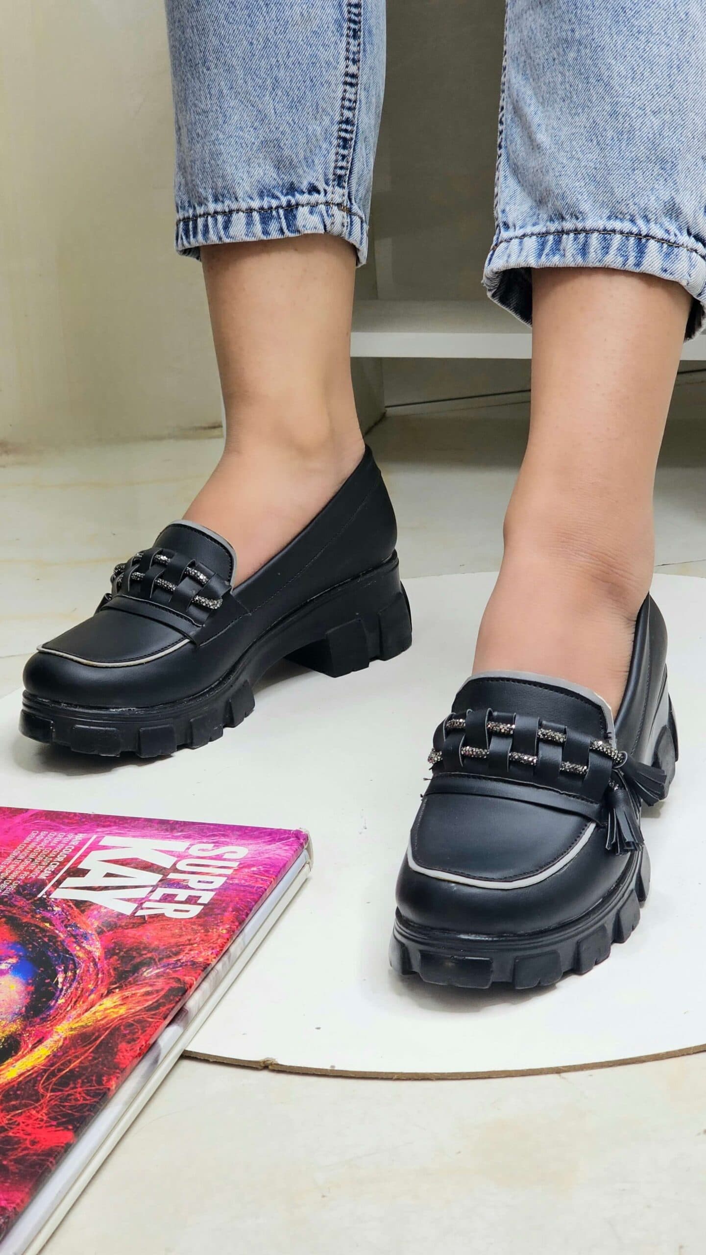 کفش مهرانه — تصویر ۲