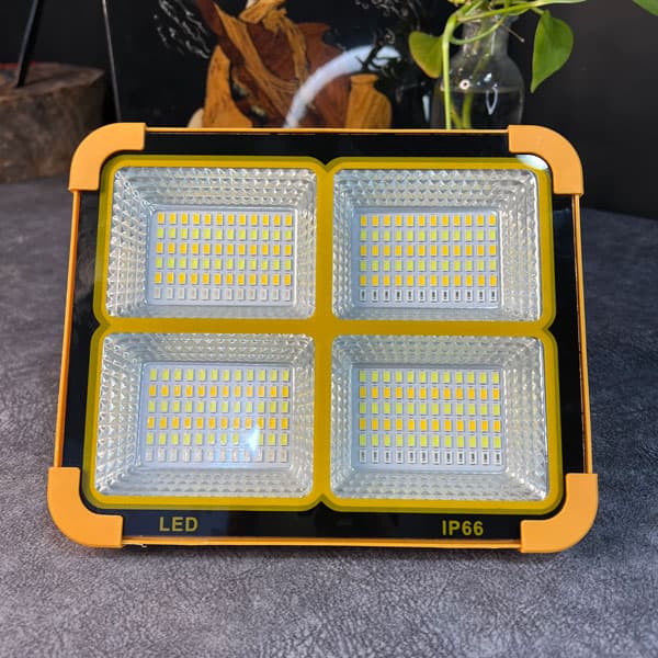 پروژکتور و پاوربانک شارژی خورشیدی اسمال سان مدل solar LED light SL D8 — تصویر ۴