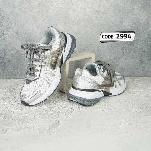 کتونی طوسی نایک ژله ای زیره سفید مشکی سایز زنانه (2994) — تصویر ۳