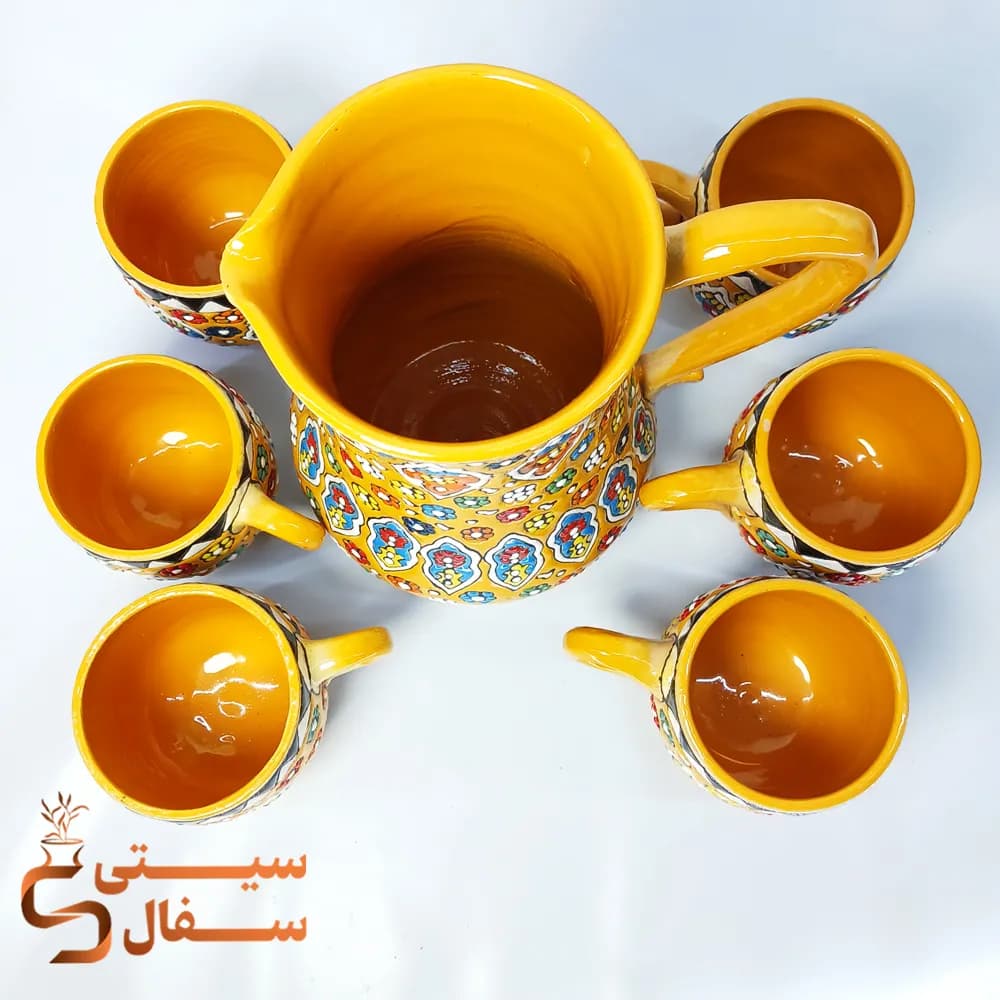 ست پارچ و لیوان میناکاری زرد خردلی سفالی (لعاب کورهای اصل و قابل استفاده روزمره) — تصویر ۳