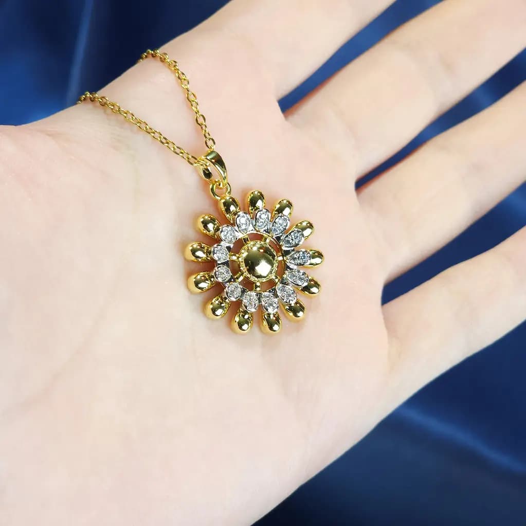 گردنبند طرح گل آفتابگردان مدل 147 — تصویر ۲