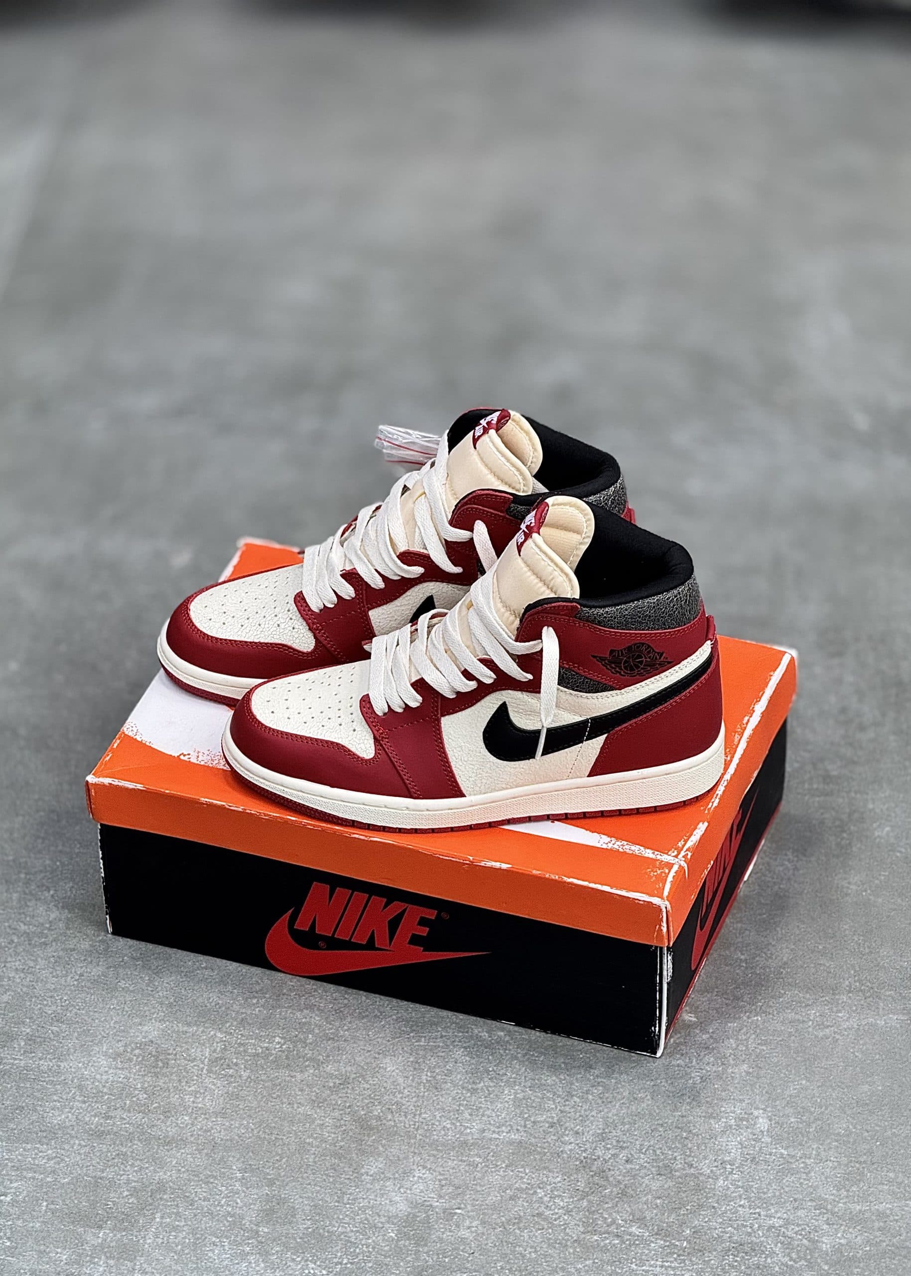 | نایک جردن ساقدار شیکاگو | NIKE JORDAN 1 HIGE CHICAGO LOST & FOUND — تصویر ۲