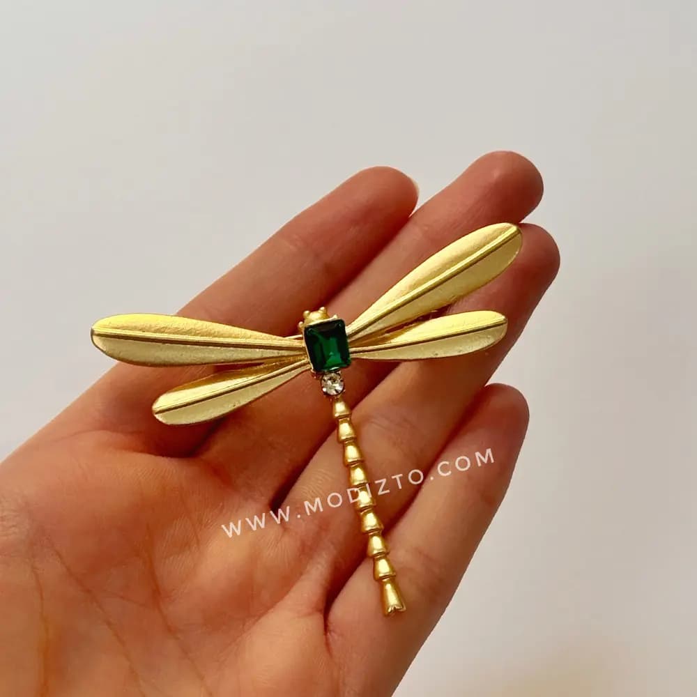سنجاق سینه جواهری مدل سنجاقک گلد — تصویر ۵